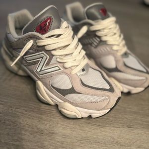 NEW BALANCE 9060